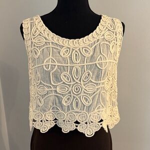 En Creme Cream Embroidered Crop Top
